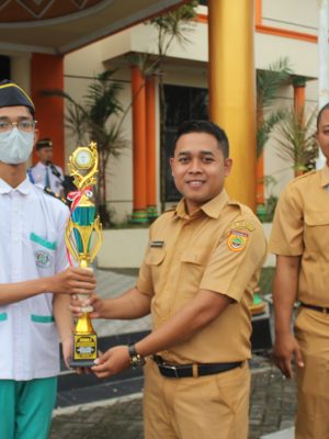 Juara 1 LKS Farmasi Klinis dan Komunitas Tingkat Nasional tahun 2022